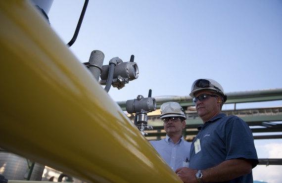 Accurate and reliable pressure and temperature control are crucial to the reaction process.