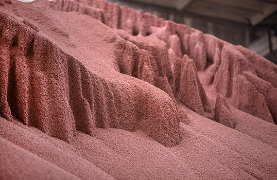 The urea production process involves many challenges.